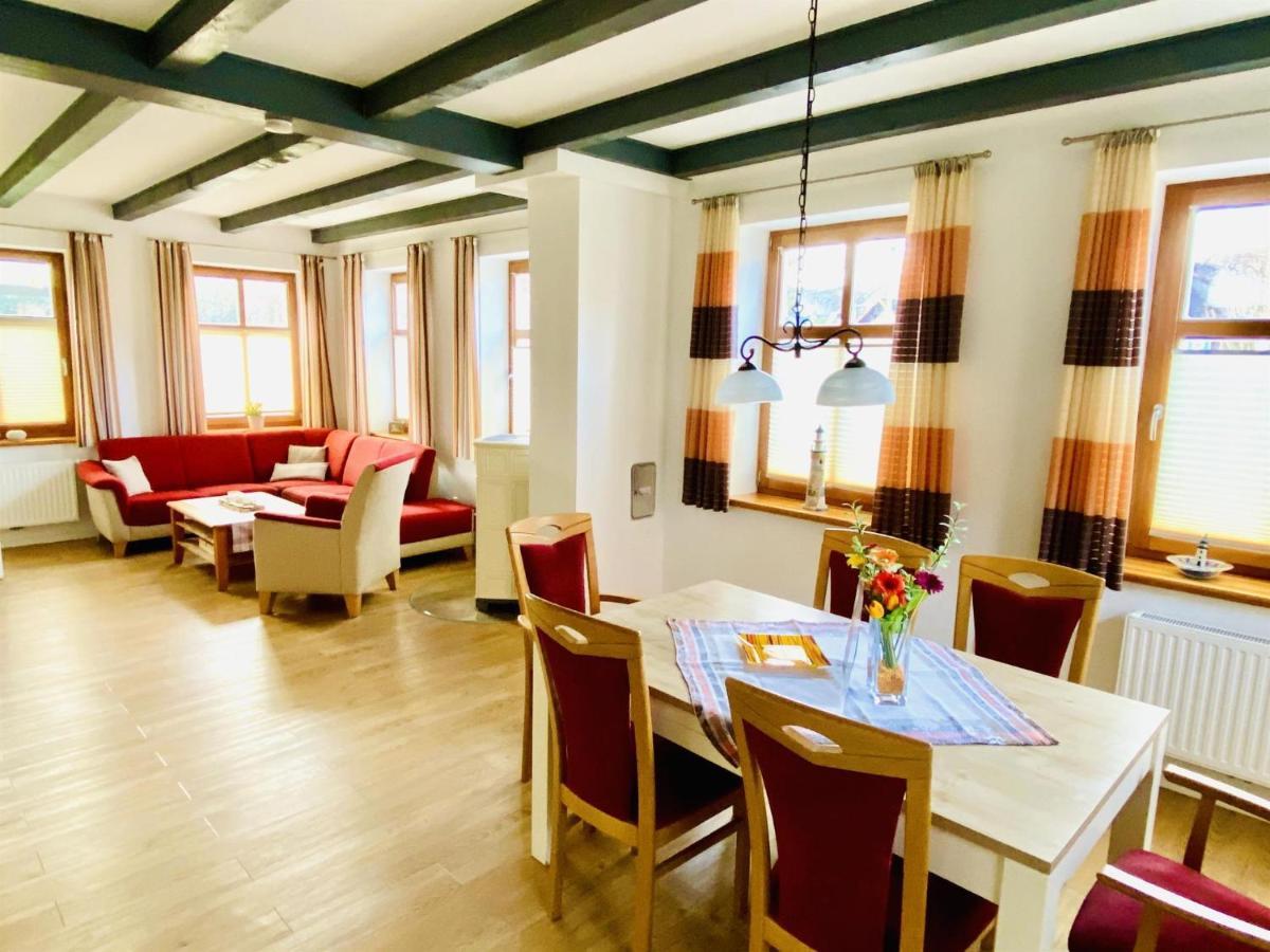 Oltmanns Ferienhaus Bummert Am Hafen Greetsiel Buitenkant foto